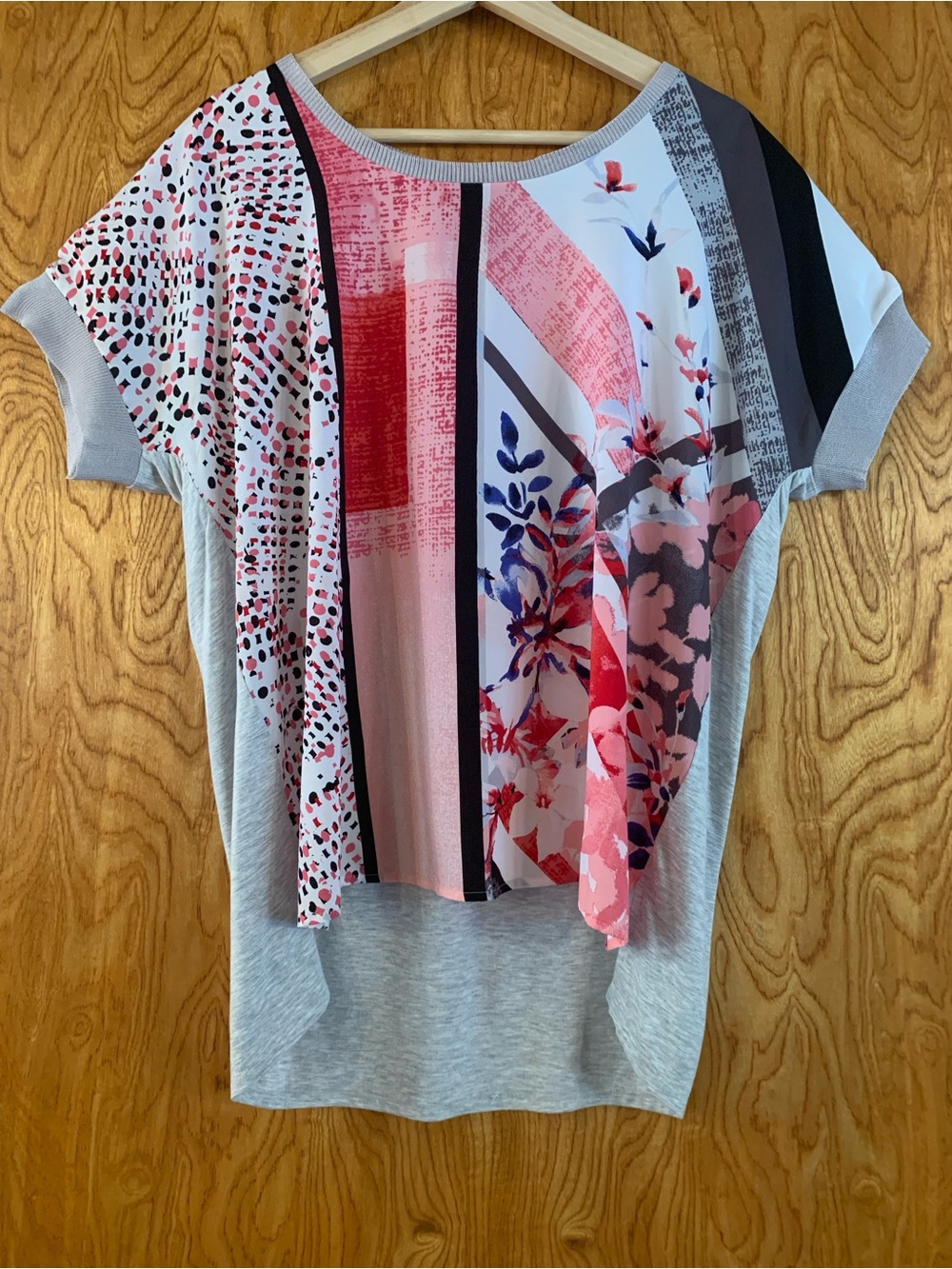 Flowing Mixed-Print Short Sleeve Top in Pink, Gray and Black